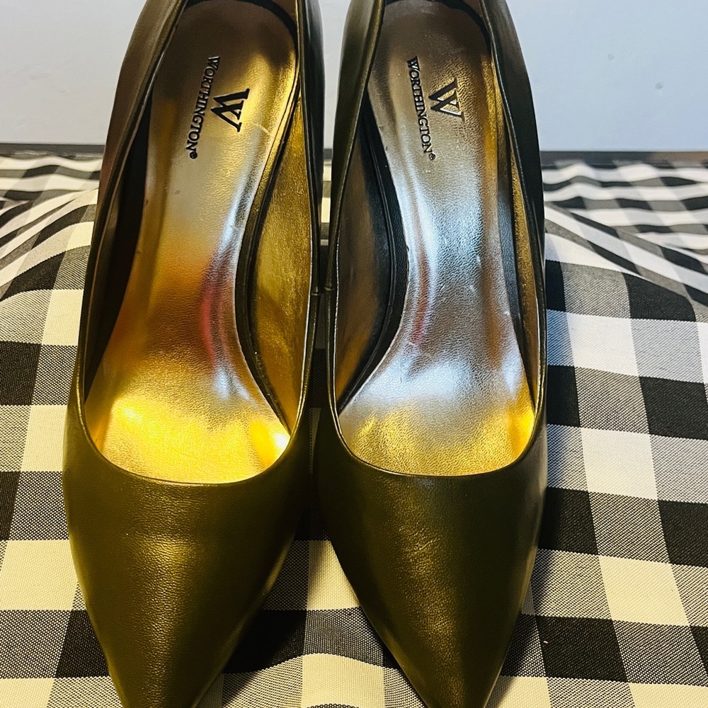 Worthington Green Heels Classic Design